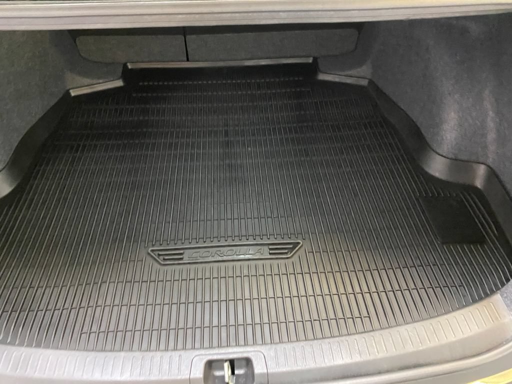 Used 2026 Toyota Corolla LE FWD image 28