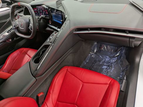 Used 2024 Chevrolet Corvette Stingray Convertible w/ Z51 Performance Package RWD image 27