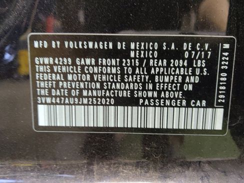 Used 2018 Volkswagen GTI SE FWD image 33
