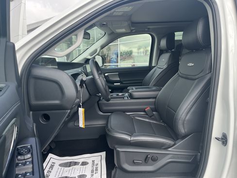 New 2027 Ford Expedition Max Platinum w/ Driver's Package RWD image 11