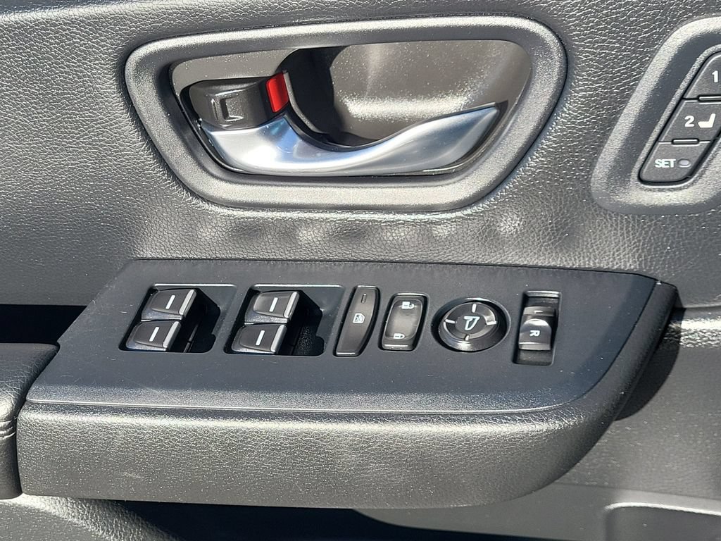 Used 2024 Honda Pilot EX-L image 10
