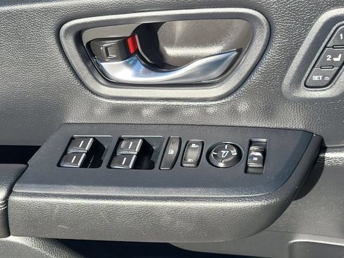 Used 2024 Honda Pilot EX-L image 10