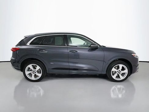 Used 2025 Audi Q5 Premium Plus w/ Premium Plus AWD/4WD image 8