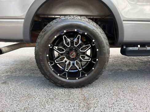 Used 2014 Ford F150 FX4 w/ Equipment Group 402A Luxury AWD/4WD image 32