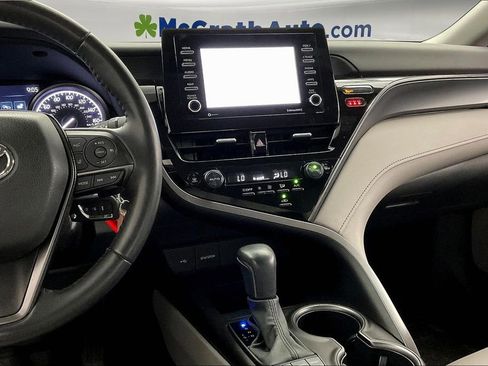 Used 2023 Toyota Camry SE image 7