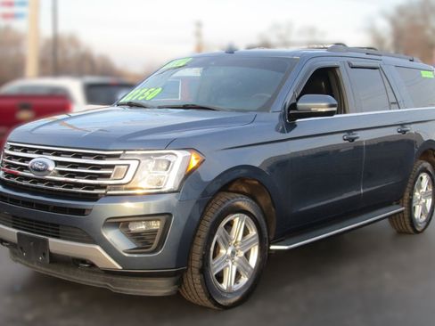 Used 2019 Ford Expedition Max XLT w/ Equipment Group 202A image 2