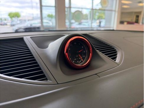 Used 2019 Porsche Macan AWD/4WD image 46