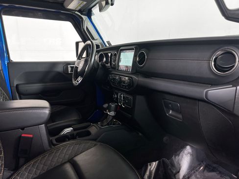 Used 2022 Jeep Gladiator Overland AWD/4WD image 28