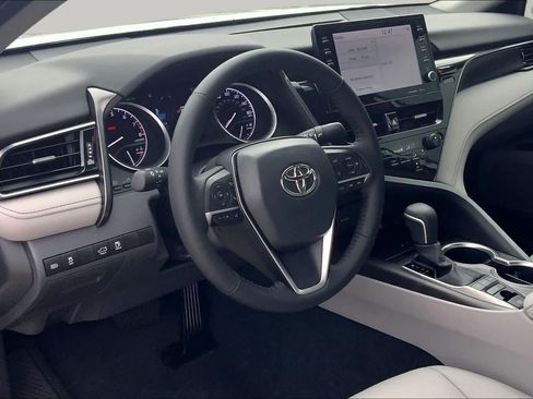 Used 2023 Toyota Camry XLE FWD image 17