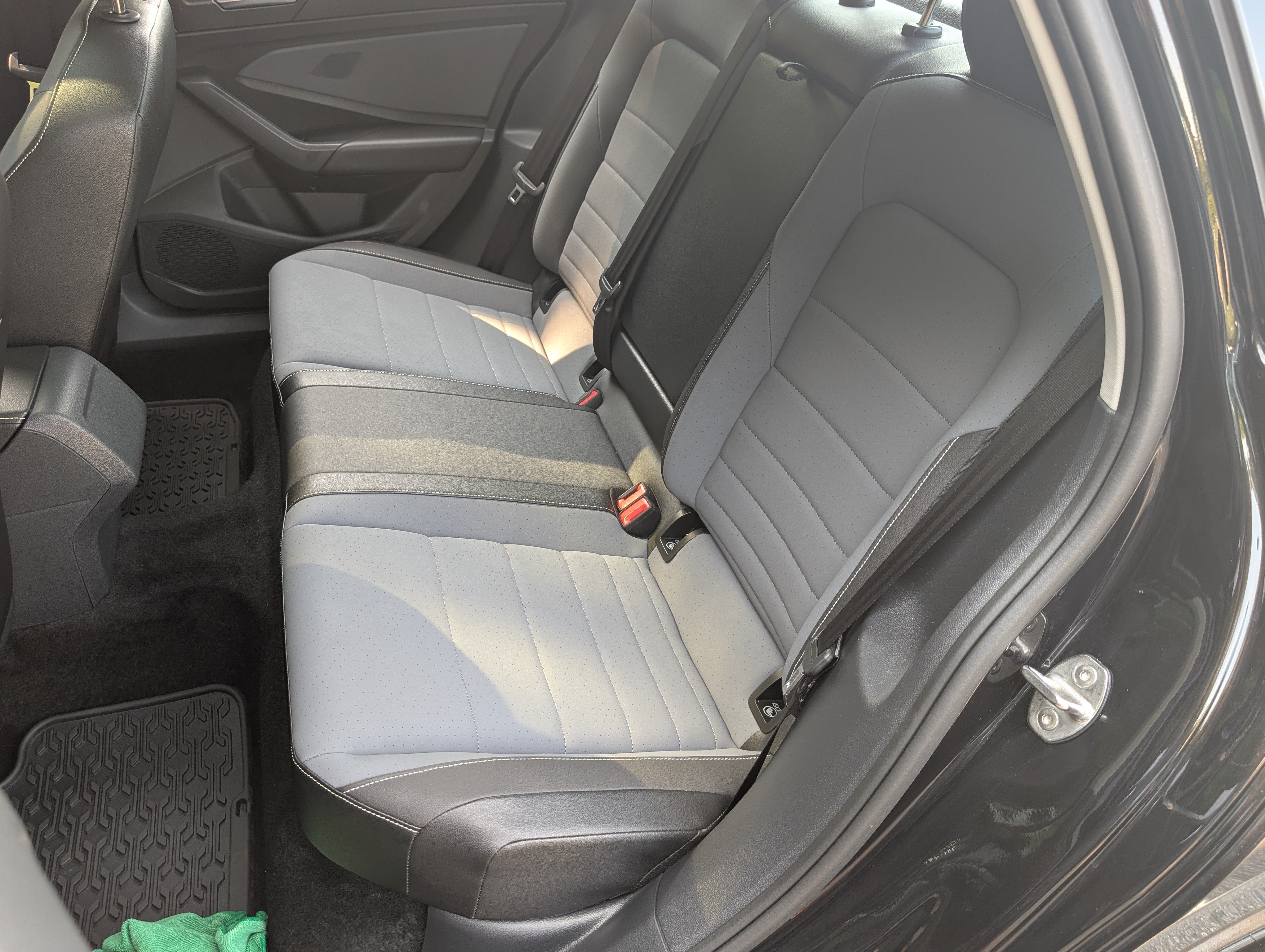 Used 2026 Volkswagen Jetta SE w/ Black Wheel Package FWD image 18