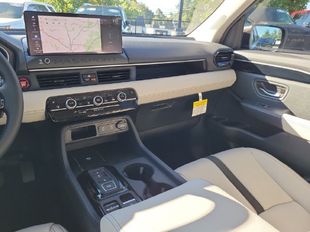 Certified 2026 Honda Passport RTL image 30