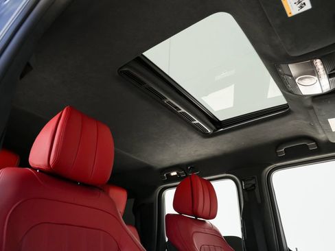 Used 2023 Mercedes-Benz G 550 image 24