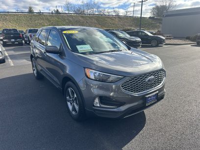 Used 2023 Ford Edge SEL w/ Convenience Package
