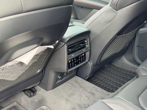New 2026 Audi SQ8 Prestige image 24