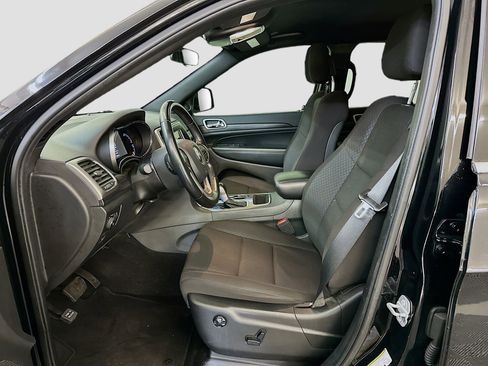 Used 2020 Jeep Grand Cherokee Laredo image 13