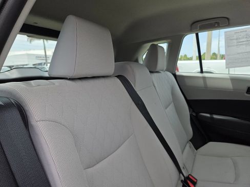 Used 2025 Toyota Corolla Cross L FWD image 19