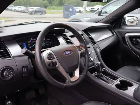 Used 2019 Ford Taurus SEL w/ Equipment Group 201A FWD image 8