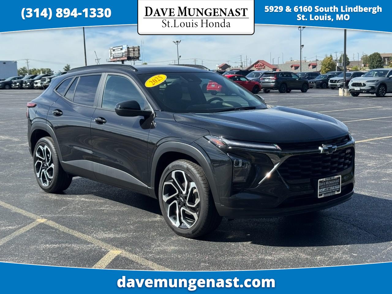 Used 2025 Chevrolet Trax RS w/ Driver Confidence Package FWD image 1