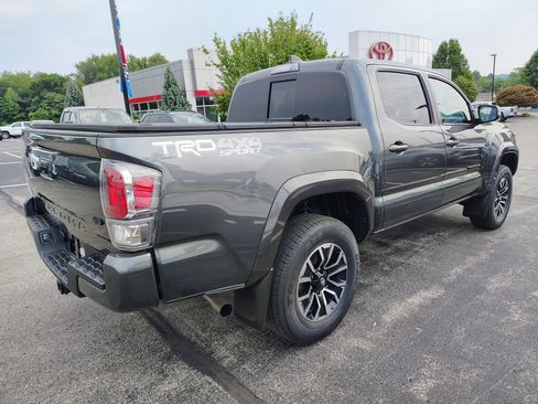 Used 2023 Toyota Tacoma TRD Sport AWD/4WD image 4