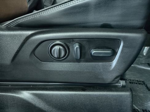 Used 2022 Chevrolet Silverado 2500 High Country w/ Z71 Off-Road Package image 33