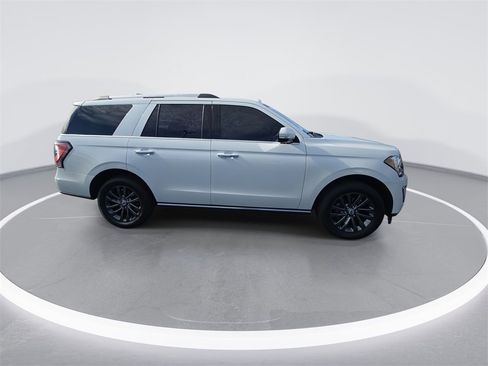 Used 2021 Ford Expedition Limited image 9