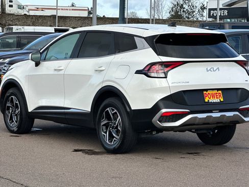 Used 2023 Kia Sportage LX image 6