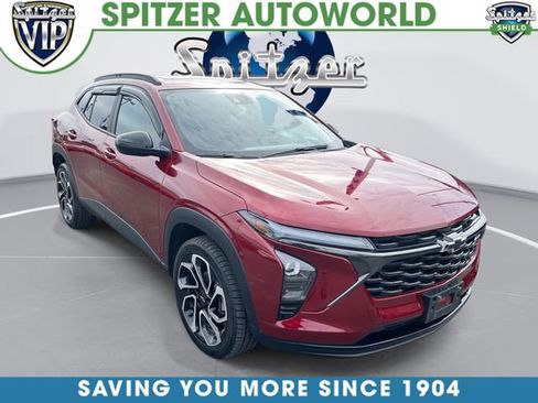 Used 2024 Chevrolet Trax RS w/ Sunroof Package FWD image 1