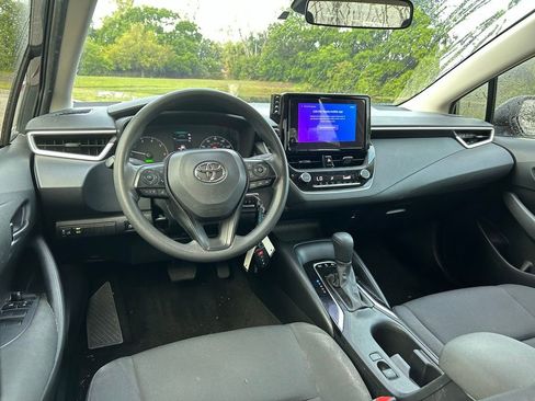 Used 2024 Toyota Corolla LE image 12