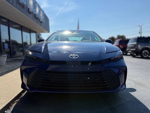 Used 2025 Toyota Camry LE image 2