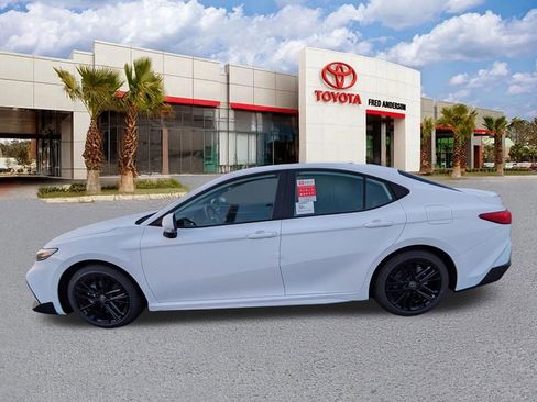 New 2026 Toyota Camry SE image 8