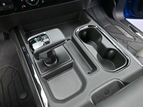 Used 2025 Chevrolet Silverado 1500 ZR2 w/ Technology Package image 26