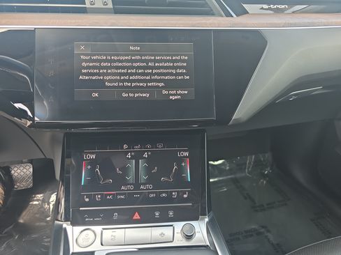 Used 2020 Audi e-tron Premium Plus AWD/4WD image 17