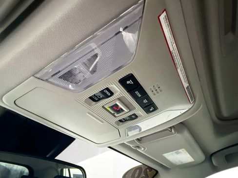 Used 2020 Toyota RAV4 XLE Premium image 22