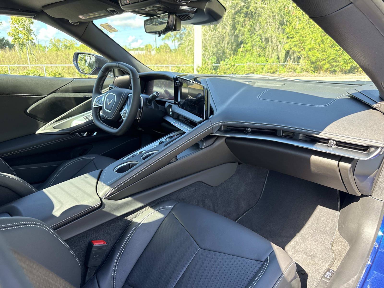Used 2027 Chevrolet Corvette Stingray Convertible w/ 1LT RWD image 16