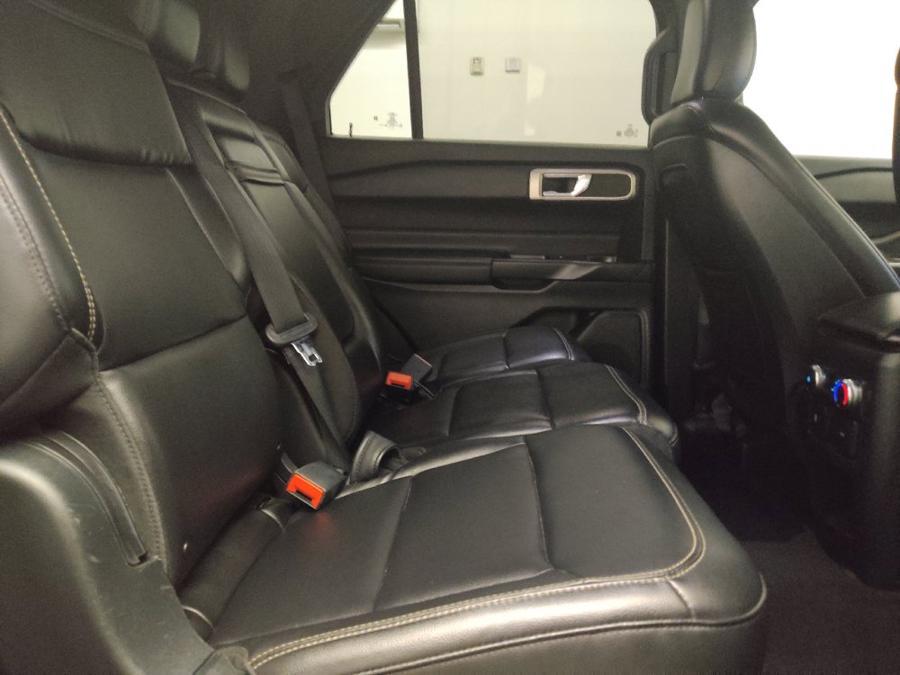 Used 2020 Ford Explorer XLT w/ Equipment Group 202A RWD image 19