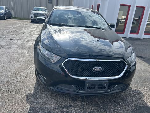 Used 2018 Ford Taurus SHO AWD/4WD image 8
