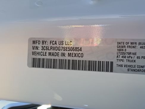 Used 2025 RAM ProMaster 2500 w/ Convenience Group FWD image 34