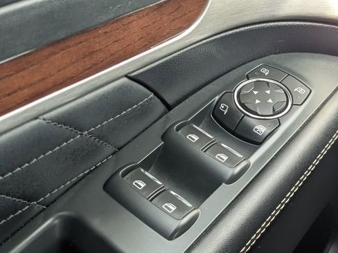 Certified 2018 Ford Explorer Platinum image 24