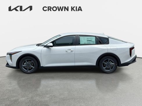 New 2026 Kia K4 FWD image 8