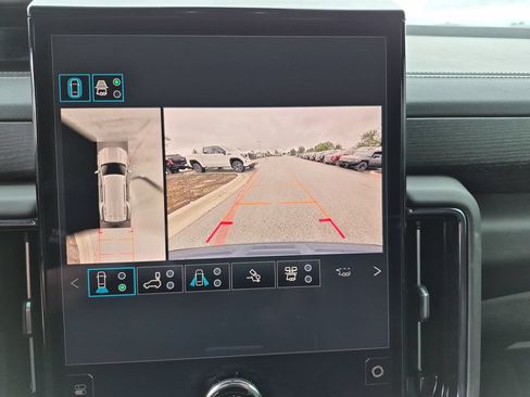 Certified 2025 GMC Yukon AT4 Ultimate AWD/4WD image 33