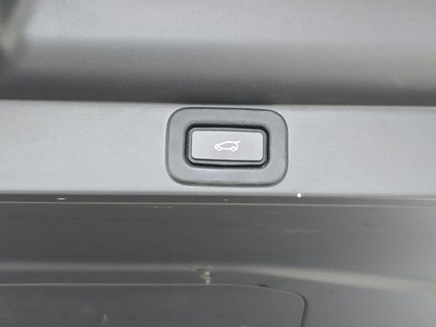 Certified 2023 Land Rover Range Rover SE image 14