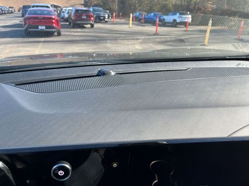 Used 2025 Chevrolet Equinox LT image 18