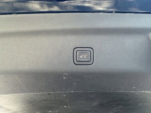 Used 2023 Cadillac Escalade Sport image 10