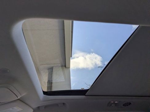 Certified 2025 Ford Explorer Platinum w/ LUX Leather Package image 24