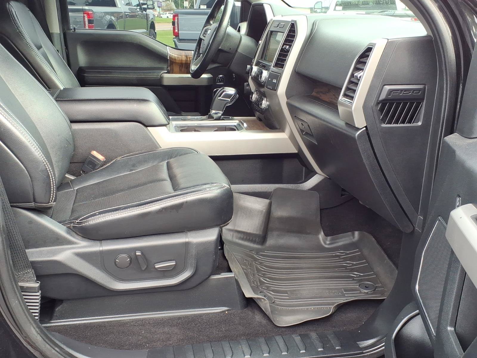 Used 2019 Ford F150 Lariat w/ Equipment Group 502A Luxury AWD/4WD image 19