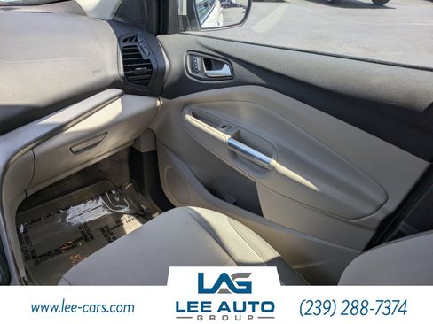 Used 2016 Ford Escape SE FWD image 15