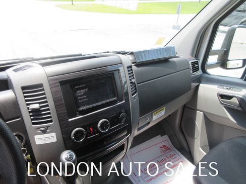 Used 2017 Mercedes-Benz Sprinter 3500 image 12