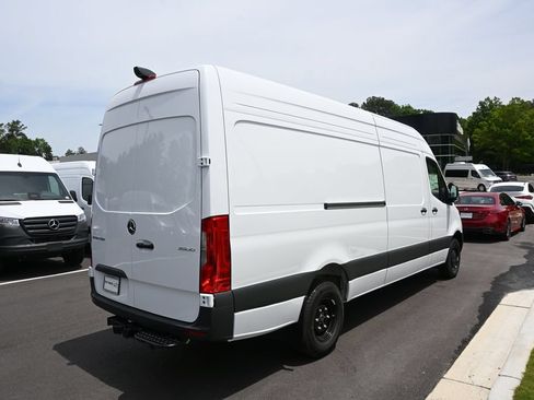 Used 2026 Mercedes-Benz Sprinter 3500 image 23