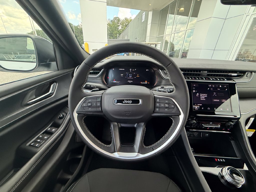 New 2026 Jeep Grand Cherokee 2WD image 9