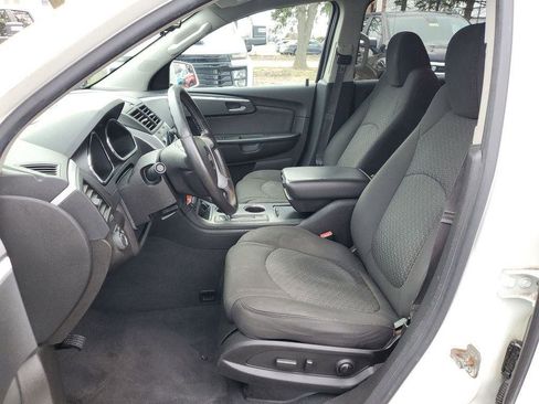 Used 2011 Chevrolet Traverse LT w/ Personal Connectivity Package image 5